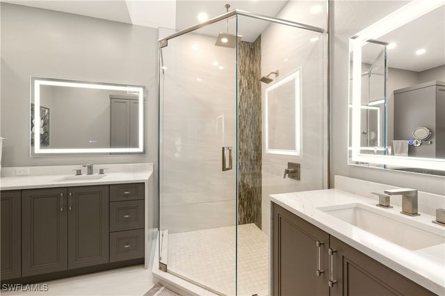 6185 Reserve CIR 1403, Naples, FL 34119