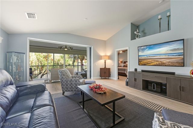 6185 Reserve CIR 1403, Naples, FL 34119