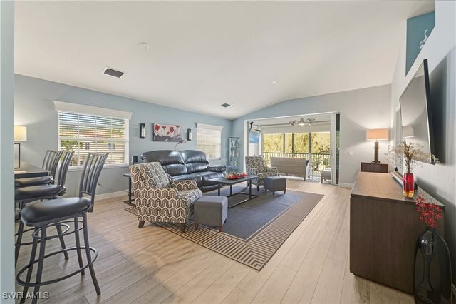 6185 Reserve CIR 1403, Naples, FL 34119