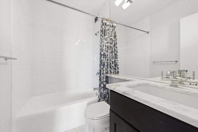 1550 N LAKE SHORE Drive 30D, Chicago, IL 60610