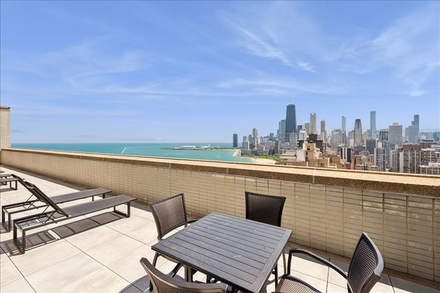 1550 N LAKE SHORE Drive 30D, Chicago, IL 60610
