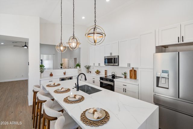 2037 N 22 Street, Phoenix, AZ 85006