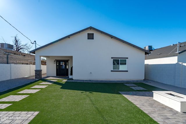 2037 N 22 Street, Phoenix, AZ 85006