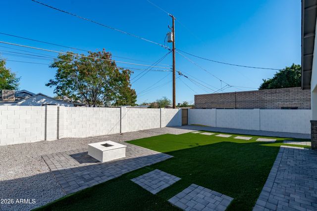 2037 N 22 Street, Phoenix, AZ 85006