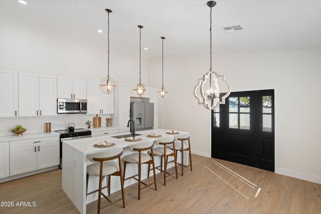 2037 N 22 Street, Phoenix, AZ 85006