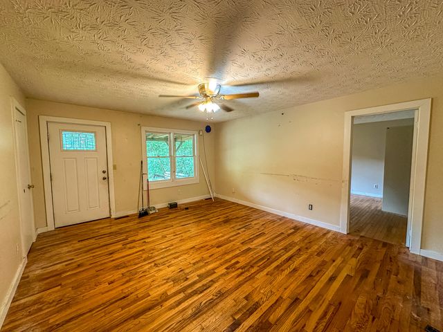 876 KY-3441, Barbourville, KY 40906