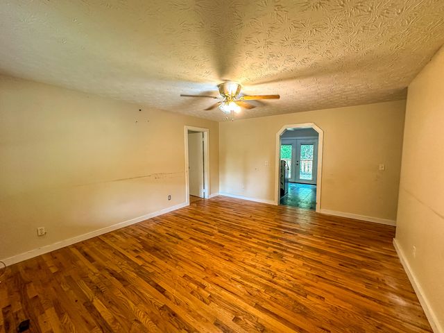 876 KY-3441, Barbourville, KY 40906