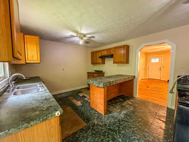 876 KY-3441, Barbourville, KY 40906