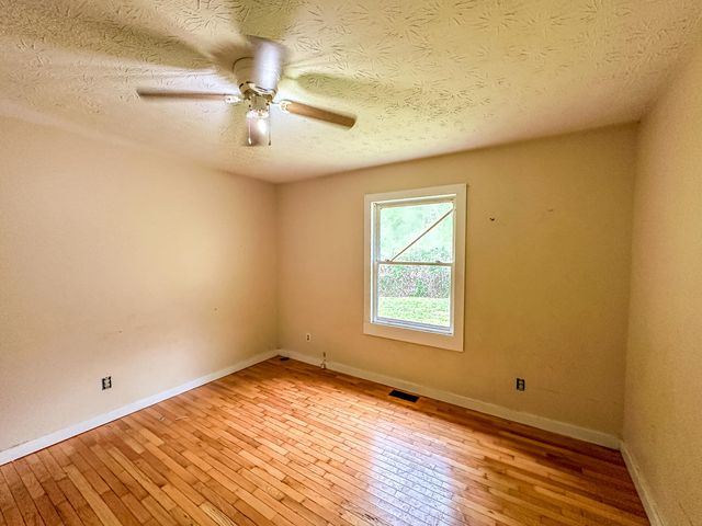 876 KY-3441, Barbourville, KY 40906