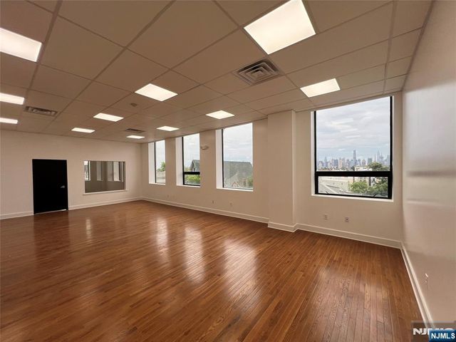 407 39th 502, Union City, NJ 07087