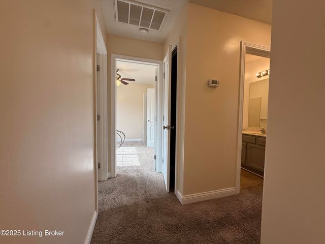 121 Danbrook Ct, Radcliff, KY 40160