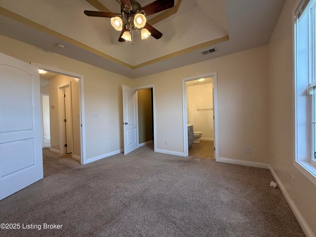 121 Danbrook Ct, Radcliff, KY 40160