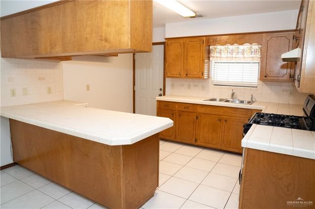 1013 Miracle Lane, Mission, TX 78572