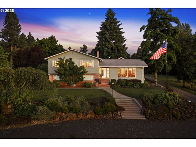 6840 BURNETT St, Salem, OR 97317
