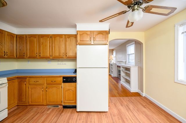 113 Ledgewood Rd, Dedham, MA 02026