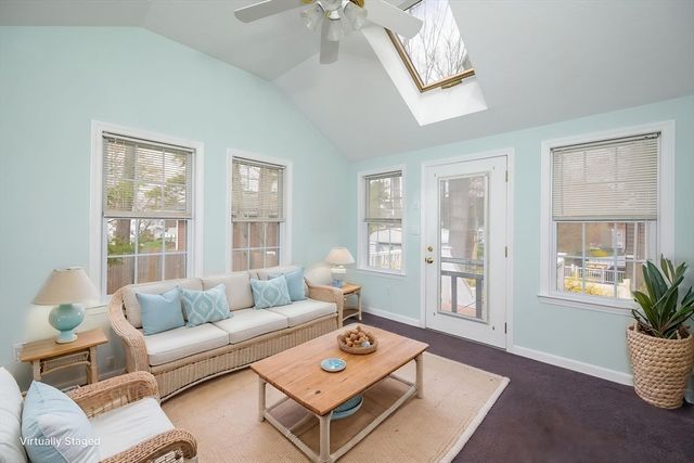 113 Ledgewood Rd, Dedham, MA 02026