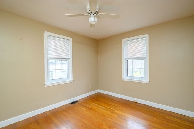 113 Ledgewood Rd, Dedham, MA 02026
