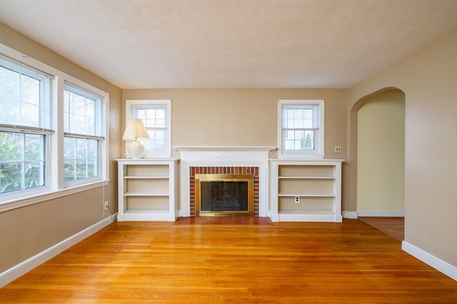 113 Ledgewood Rd, Dedham, MA 02026