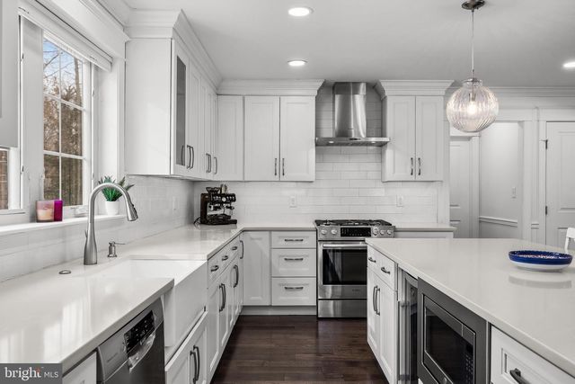 210 MEADOW DR, Haddonfield, NJ 08033