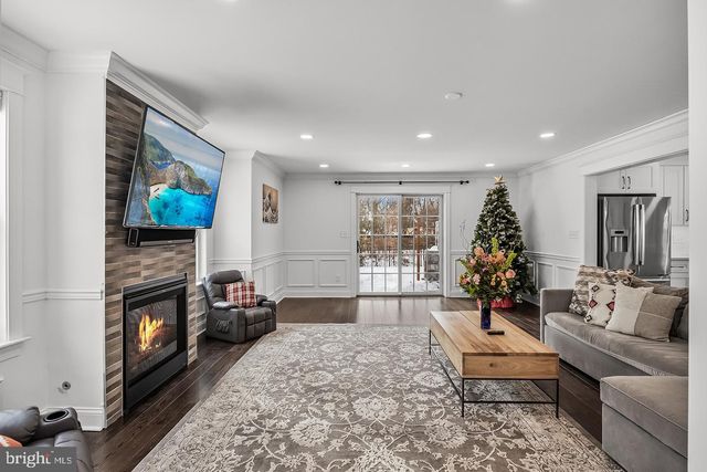 210 MEADOW DR, Haddonfield, NJ 08033