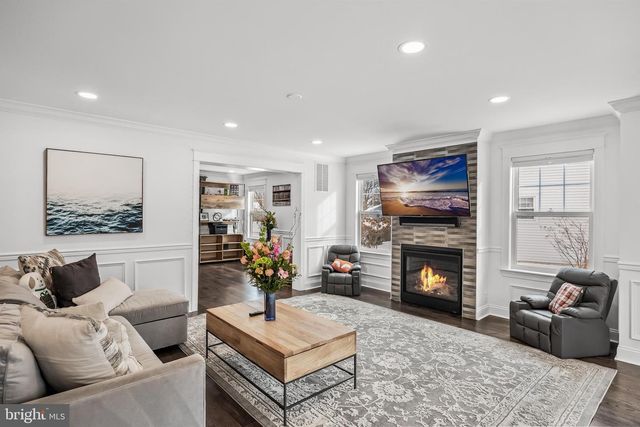 210 MEADOW DR, Haddonfield, NJ 08033