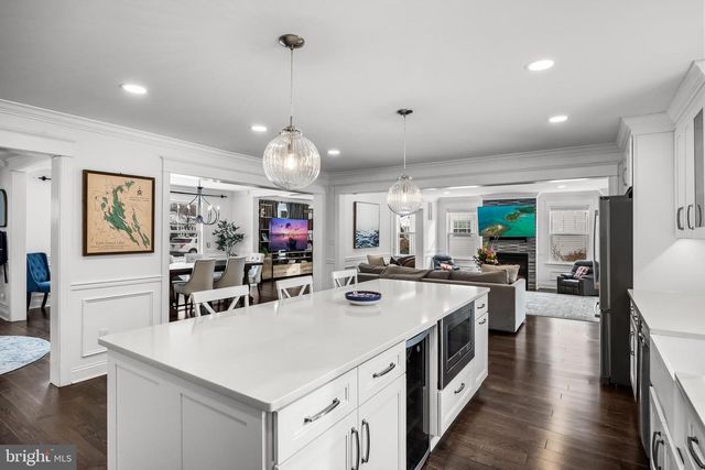 210 MEADOW DR, Haddonfield, NJ 08033