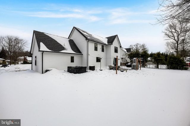 210 MEADOW DR, Haddonfield, NJ 08033