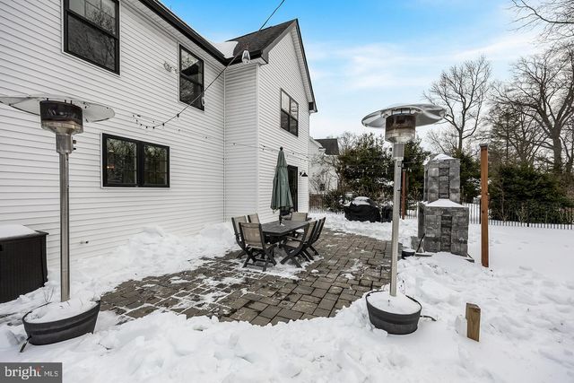 210 MEADOW DR, Haddonfield, NJ 08033