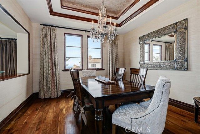 853 6th, Manhattan Beach, CA 90266