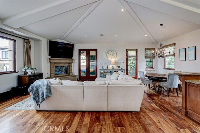 853 6th, Manhattan Beach, CA 90266