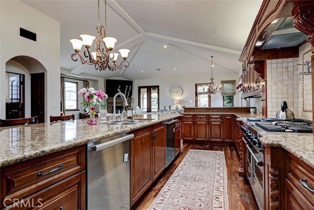 853 6th, Manhattan Beach, CA 90266