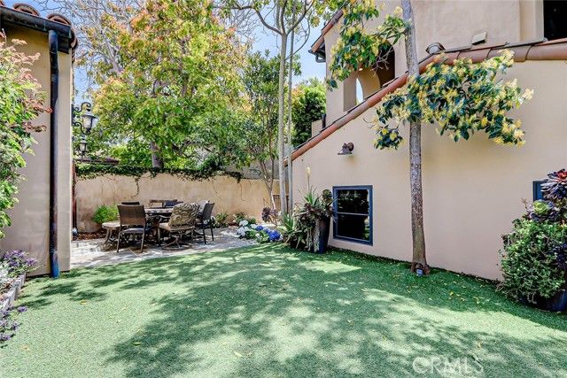 853 6th, Manhattan Beach, CA 90266
