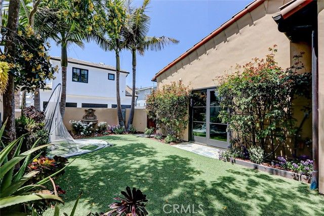 853 6th, Manhattan Beach, CA 90266