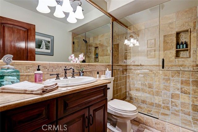 853 6th, Manhattan Beach, CA 90266