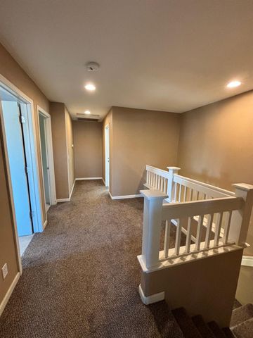 2385 S Creekside Dr, Los Banos, CA 93635