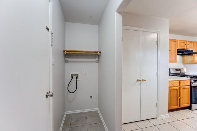 3811 Water Canyon Road, Baytown, TX 77521