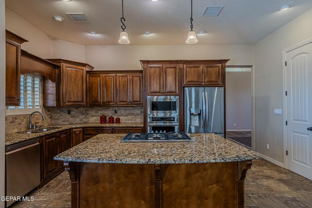 14216 RAINBOW POINT Drive, El Paso, TX 79938