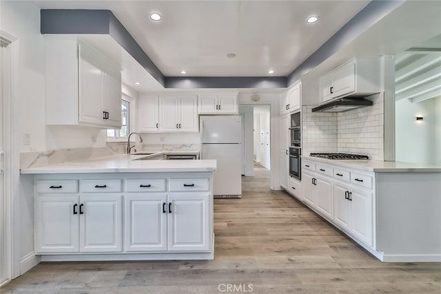 23540 Kivik, Woodland Hills, CA 91367