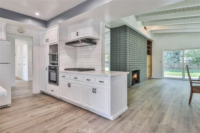 23540 Kivik, Woodland Hills, CA 91367