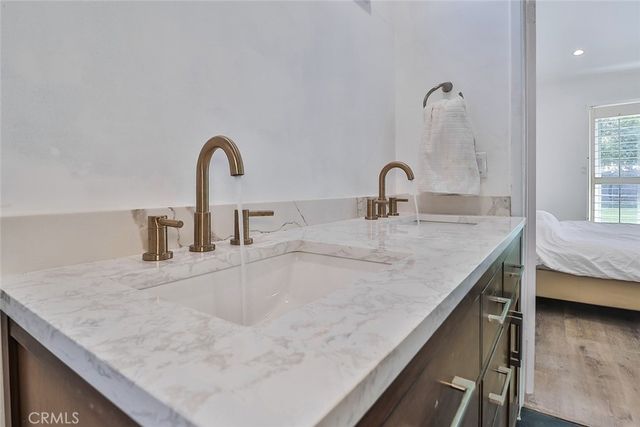 23540 Kivik, Woodland Hills, CA 91367
