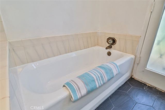 23540 Kivik, Woodland Hills, CA 91367