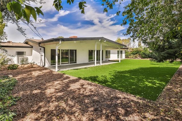23540 Kivik, Woodland Hills, CA 91367