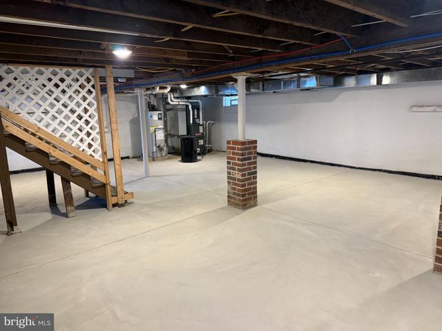 560 SALEM AVE, Woodbury, NJ 08096