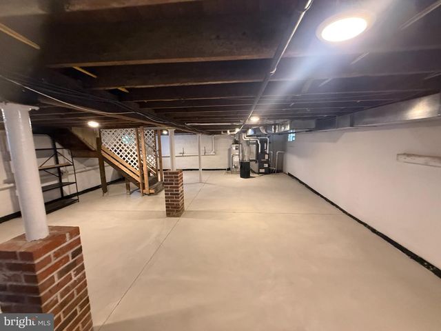 560 SALEM AVE, Woodbury, NJ 08096