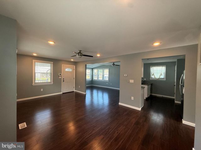560 SALEM AVE, Woodbury, NJ 08096