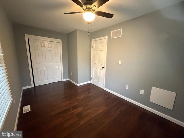 560 SALEM AVE, Woodbury, NJ 08096