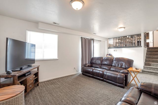 1631 N 2340 W, Clinton, UT 84015