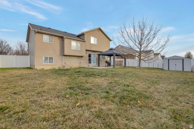 1631 N 2340 W, Clinton, UT 84015