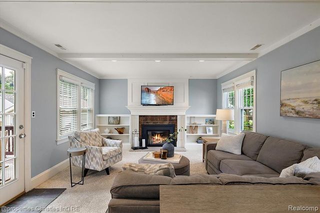 1033 Maplegrove Avenue, Royal Oak, MI 48067