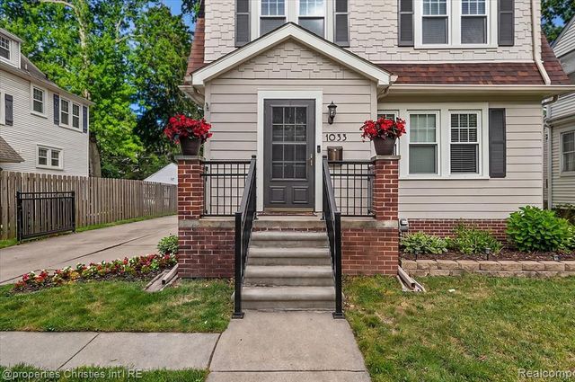 1033 Maplegrove Avenue, Royal Oak, MI 48067